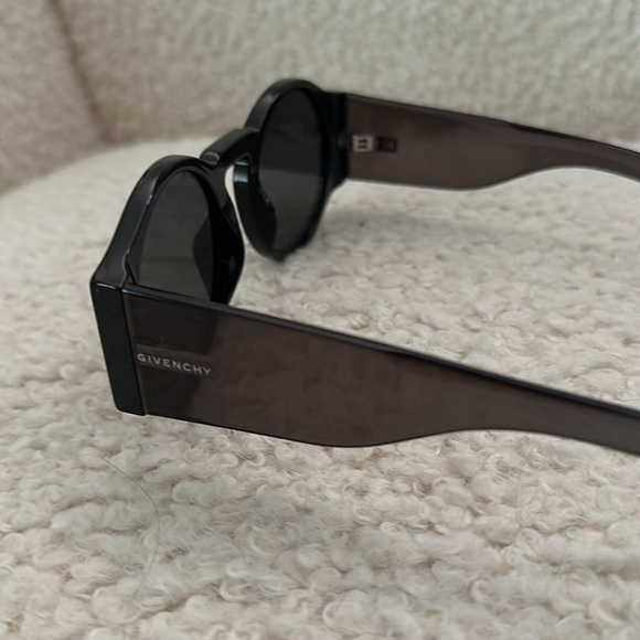 Givenchy Round Frame Black Sunglasses - Picture 8 of 14